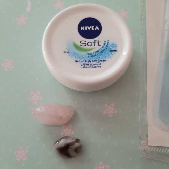 Feel Better Self Care Package - Picture 9 of 15